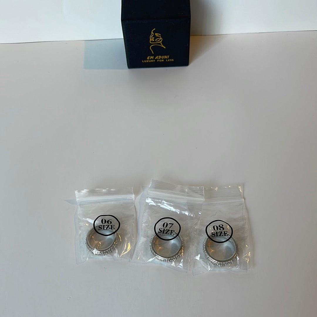 Silver Gem Surrounded Women’s Ring