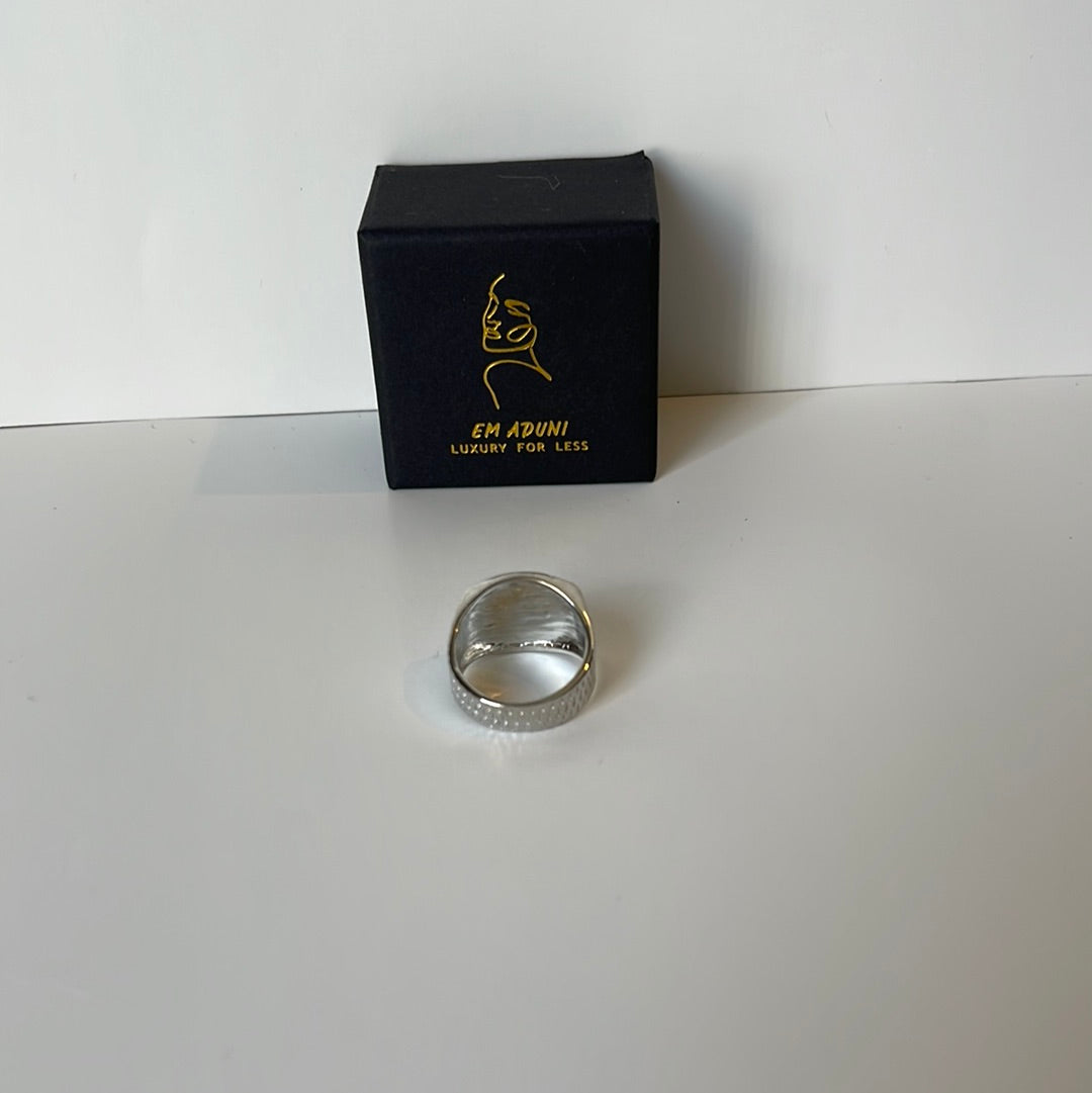 King/Queen sparkle ring