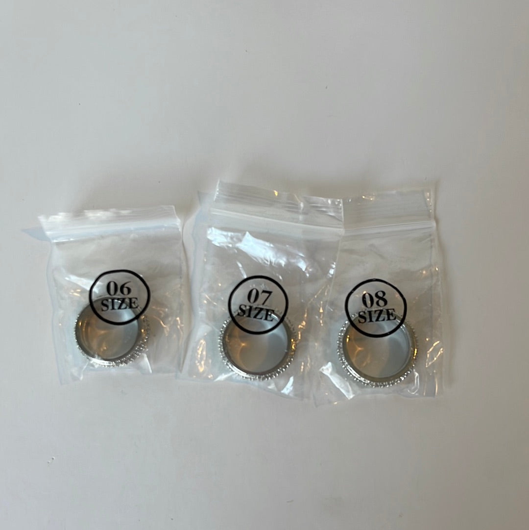 Silver Gem Surrounded Women’s Ring