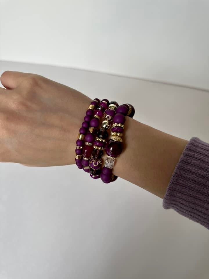 Hand Made (beaded bracelet set)