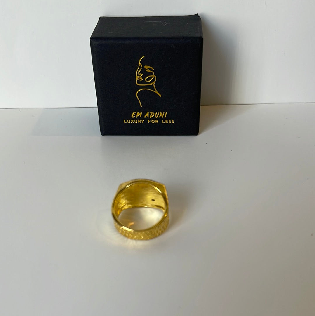 King/Queen sparkle ring