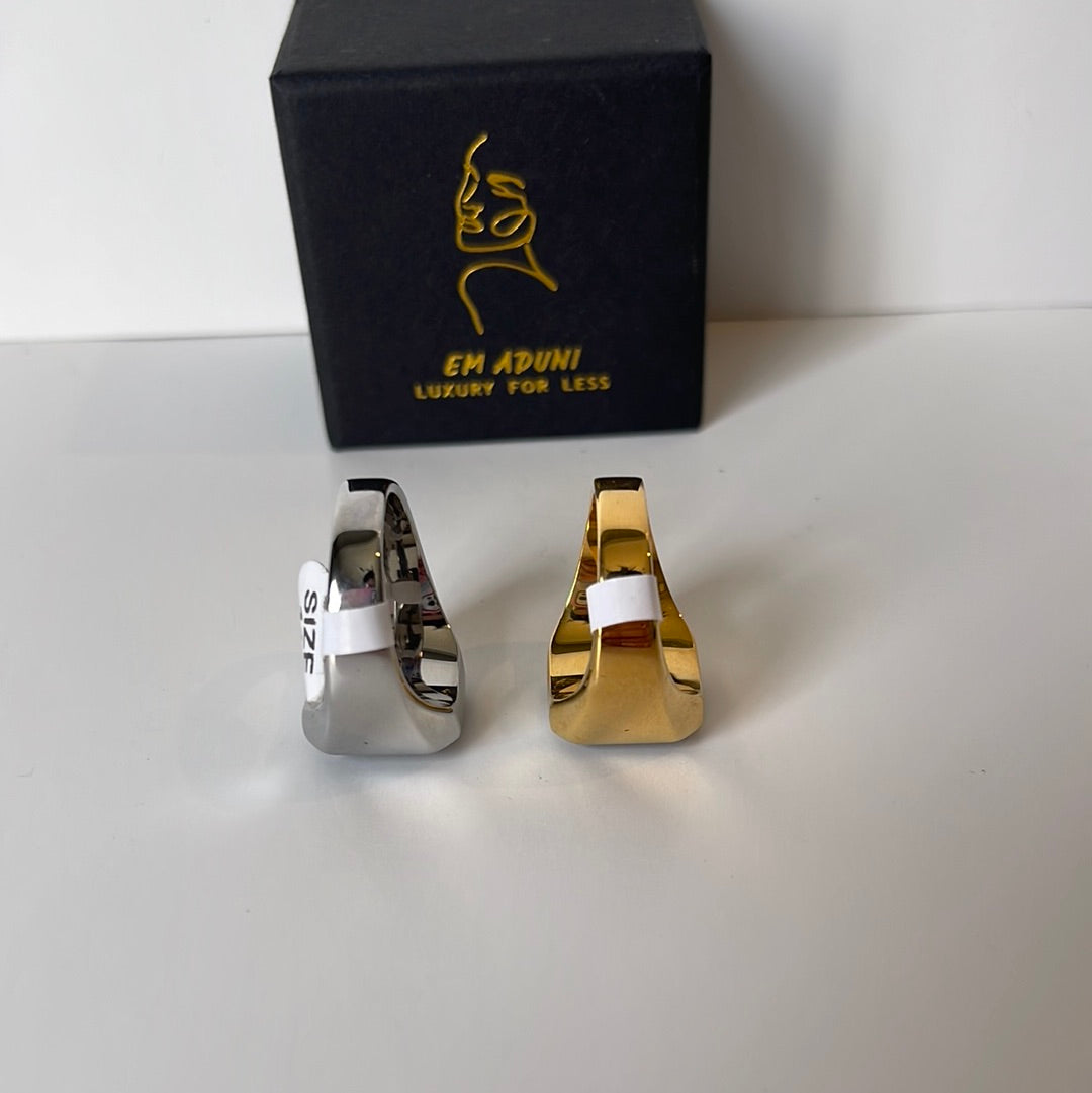 Simple & Elegant Black Stone ring