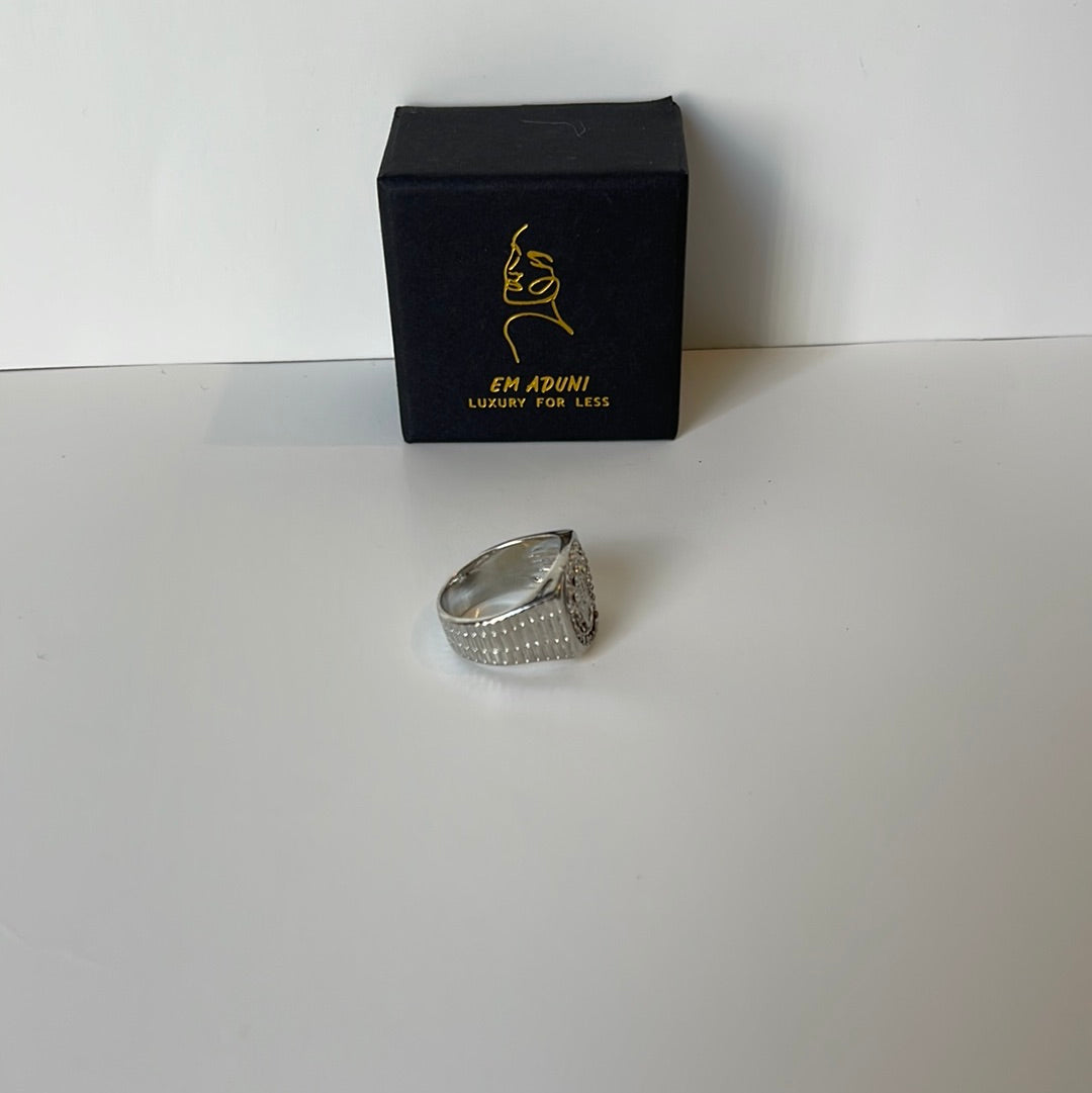 King/Queen sparkle ring