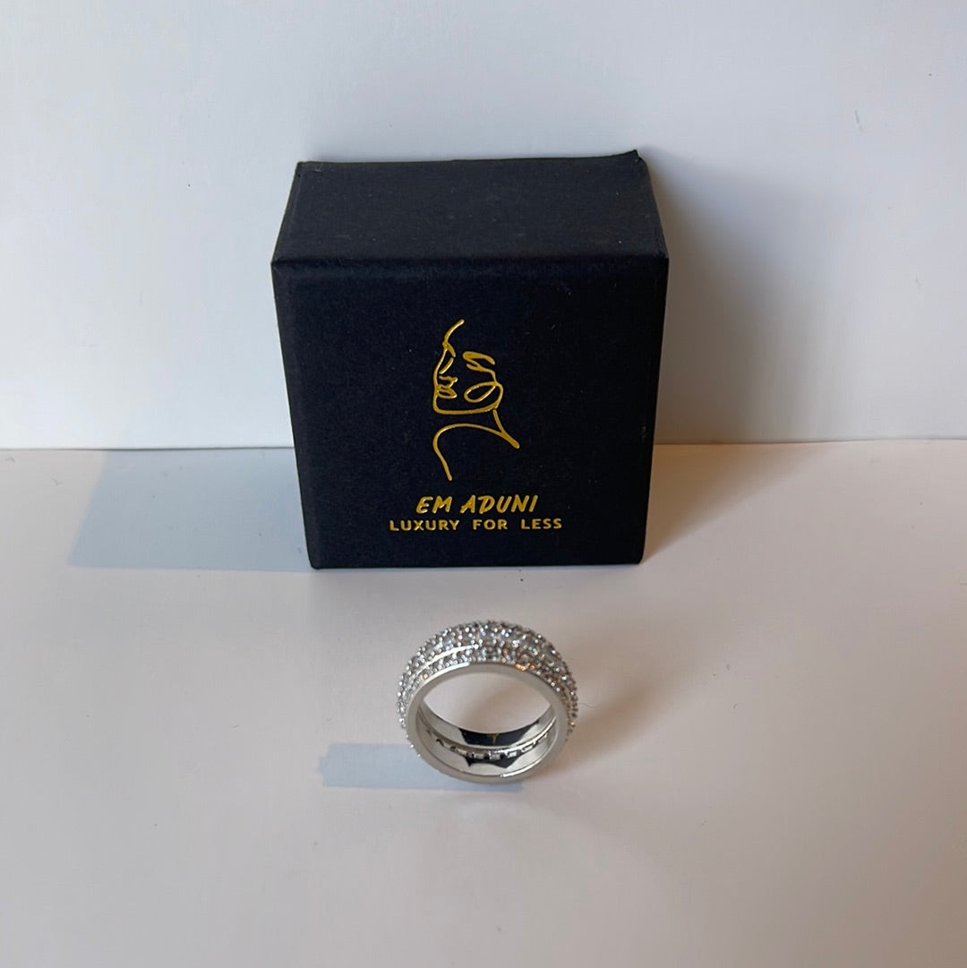 Silver Gem Surrounded Women’s Ring